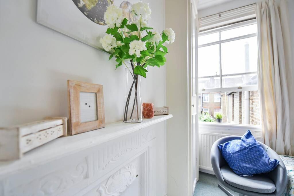 Groves 4 Bedroom, Shepherds Bush Лондон Екстериор снимка